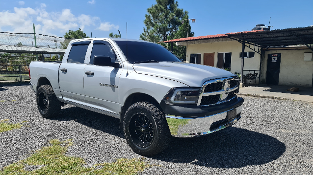 DODGE RAM 1500 - 2011